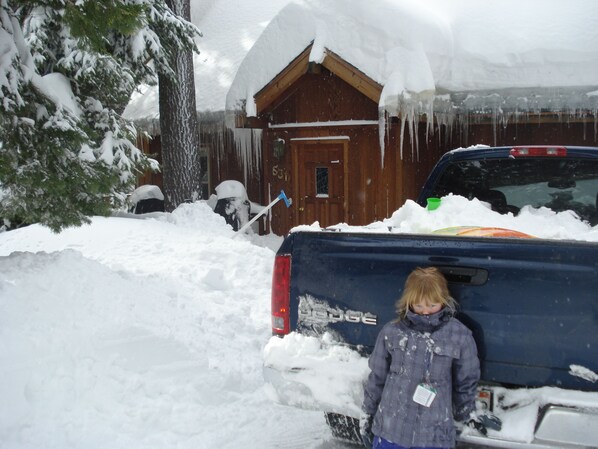 Morning after a huge snowfall