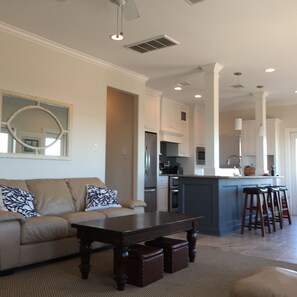 Living / Dining Area