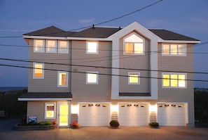 Brant Beach (LBI) NJ: 4 BR, 2 1/2 Baths + Private Outside H+C water shower 