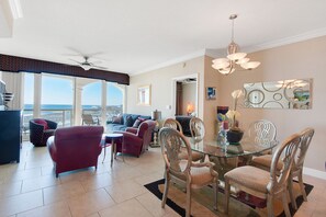 Living and Dining area with Gulf view. 