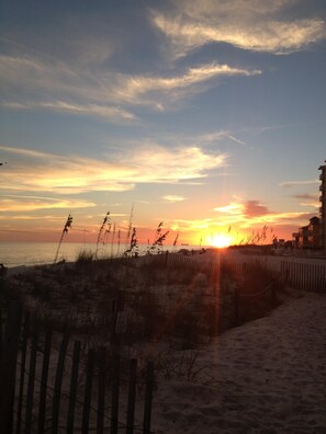 The end to another wonderful day at the beach!