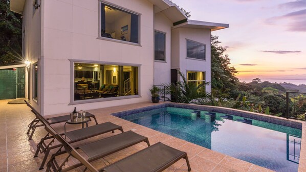 The Manuel Antonio evenings by the pool are the perfect way to end the day