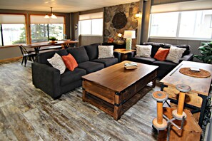 NEWLY REDECORATED - Warm and cozy north side family room/dining room.