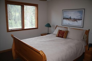 Bedroom with queen bed