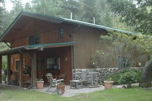 Front/side porch view.
