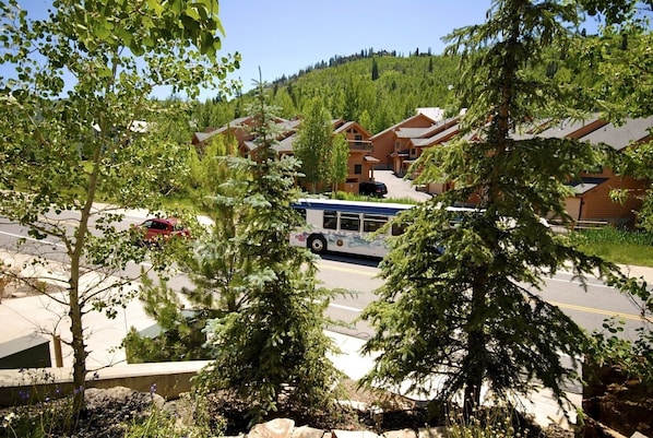Catch the Free Bus to Deer Valley, Park City Mountain Resort or the Canyons!