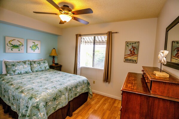 Bedroom with Queen Sized bed and comfortable high quality linens.