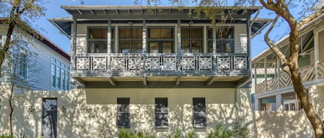 Costa Verde Cottage front view of the home overlooking 30A!