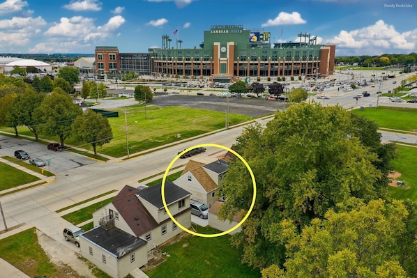 Lambeau Field at your doorstep!