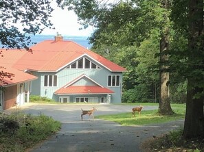 The Big-Lake Lodge at Lake Champlain