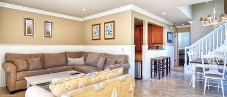 Family room, dining area kitchen as you walk in.  Central air conditioning!