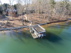 Who doesn't want to hang out on a double dock???