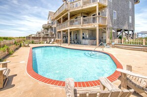 Spread out around the spacious pool area and enjoy the Hatteras sunshine.