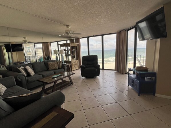 Living room with new Recliner