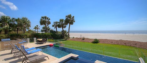 Oh What a Delight is Is! Ocean view from the spa & pool deck, private beach acce