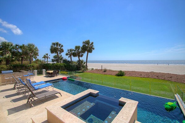 Oh What a Delight is Is! Ocean view from the spa & pool deck, private beach acce