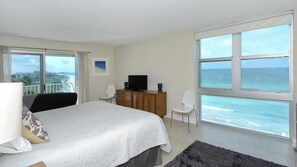 7th Floor Master Bedroom
