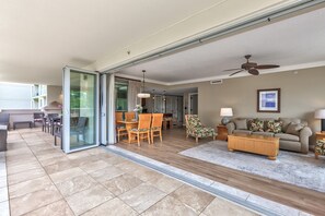 Indoor/outdoor living at its best!