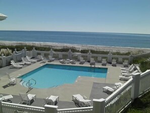 Community Beach Front Pool. 30 steps from the Master Bedroom