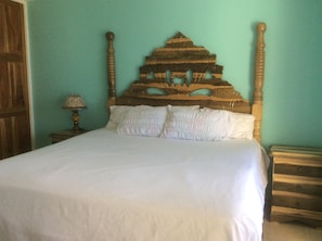 King bed with night stands 