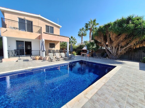 Villa & Pool Area