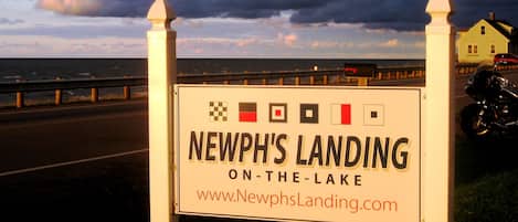 Newph's Landing on the Lake - Great place for your Getaway!!