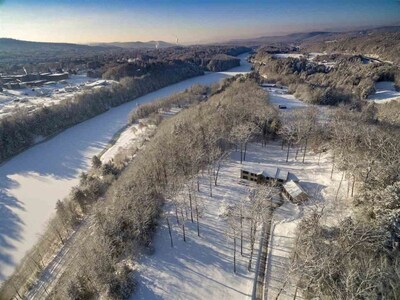 Vermont Estate with spectacular mountain&river views near Dartmouth (up to 23)