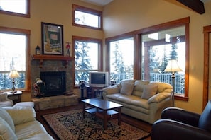 Living room.  Note: TV and furniture have been upodated since this picture