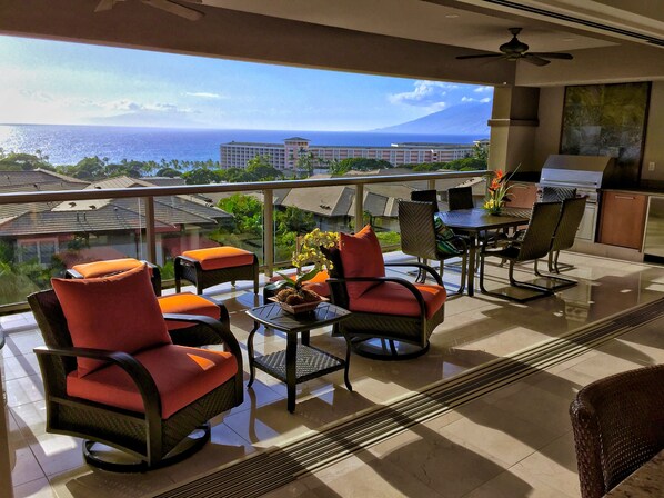  PANORAMIC OCEAN VIEWS. TOP ROW CENTER. MOST REQUESTED VILLA 
IN HOOLEI