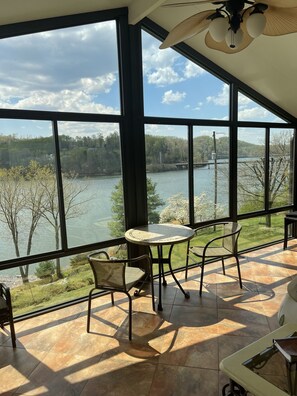 Glorious Sunroom