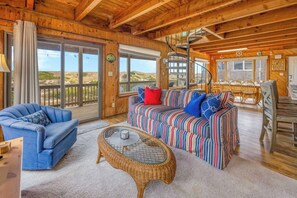 Surf or Sound Realty - 14 - Sea Grapes - Great Room -4