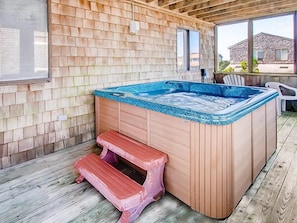 60_Hot-Tub