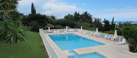 Piscine de la résidence - resort swimming pool