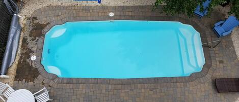 Heated pool,88F, with pavers