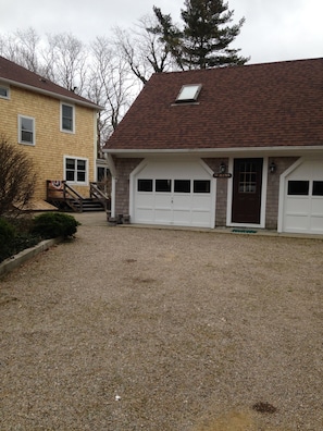 garage - pool table, beach chairs, beach toys, games, xtra fridge-2 BR up +bath