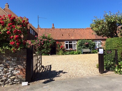 Rose cottage 500yds from the sea.