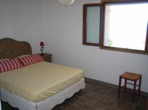 Chambre, lit 140
