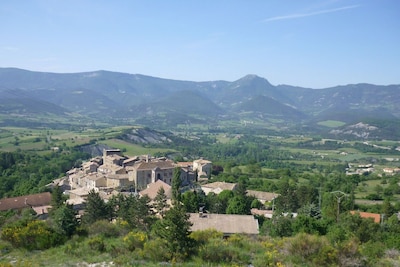 Cómoda y acogedora casa de piedra en el corazón de Baronnies Provençales