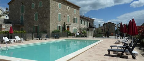 Apartment Fleur - 1st Floor Apartment in restored 19th Century Bastide building