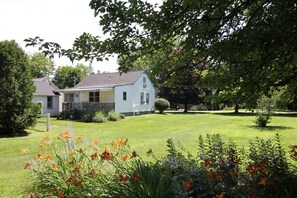 From Extra Lot, Side looking at the Back of House,