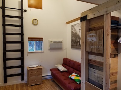 Tiny Home in the Heart of the City- ECO FRIENDLY