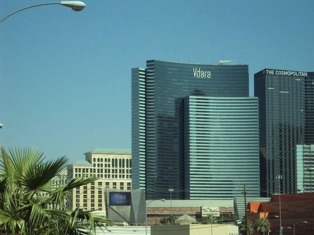 Vdara Resort Junior Luxury Suite on the Strip Free Parking & No