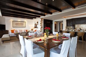 Dining/Living 