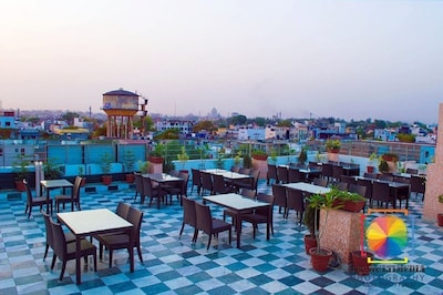 Hotel Taj Galaxy, Agra ( A Boutique Hotel )