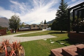 Driveway (please note, no gate)