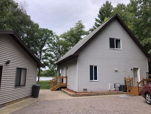 Driveway view, Guest Cabin on left just feet from main cabin