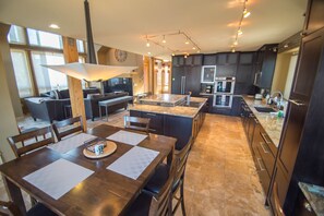 Dining area - open to living & kitchen