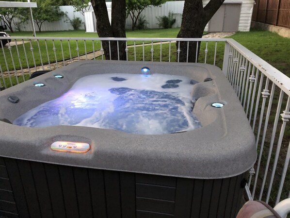 Bain à remous extérieur