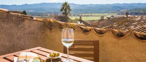 Terrace With View to Calonge