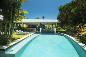 Absolute beachfront holiday house near Port Douglas
Pearl on Newell Beach